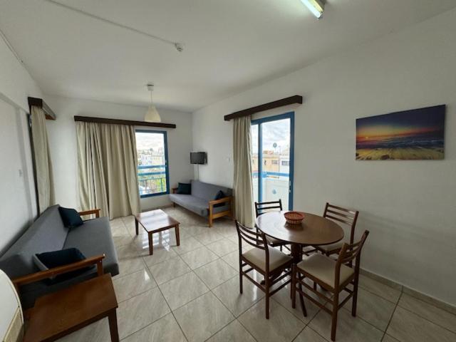 Kefalonitis Hotel Apartments Paphos Exterior foto