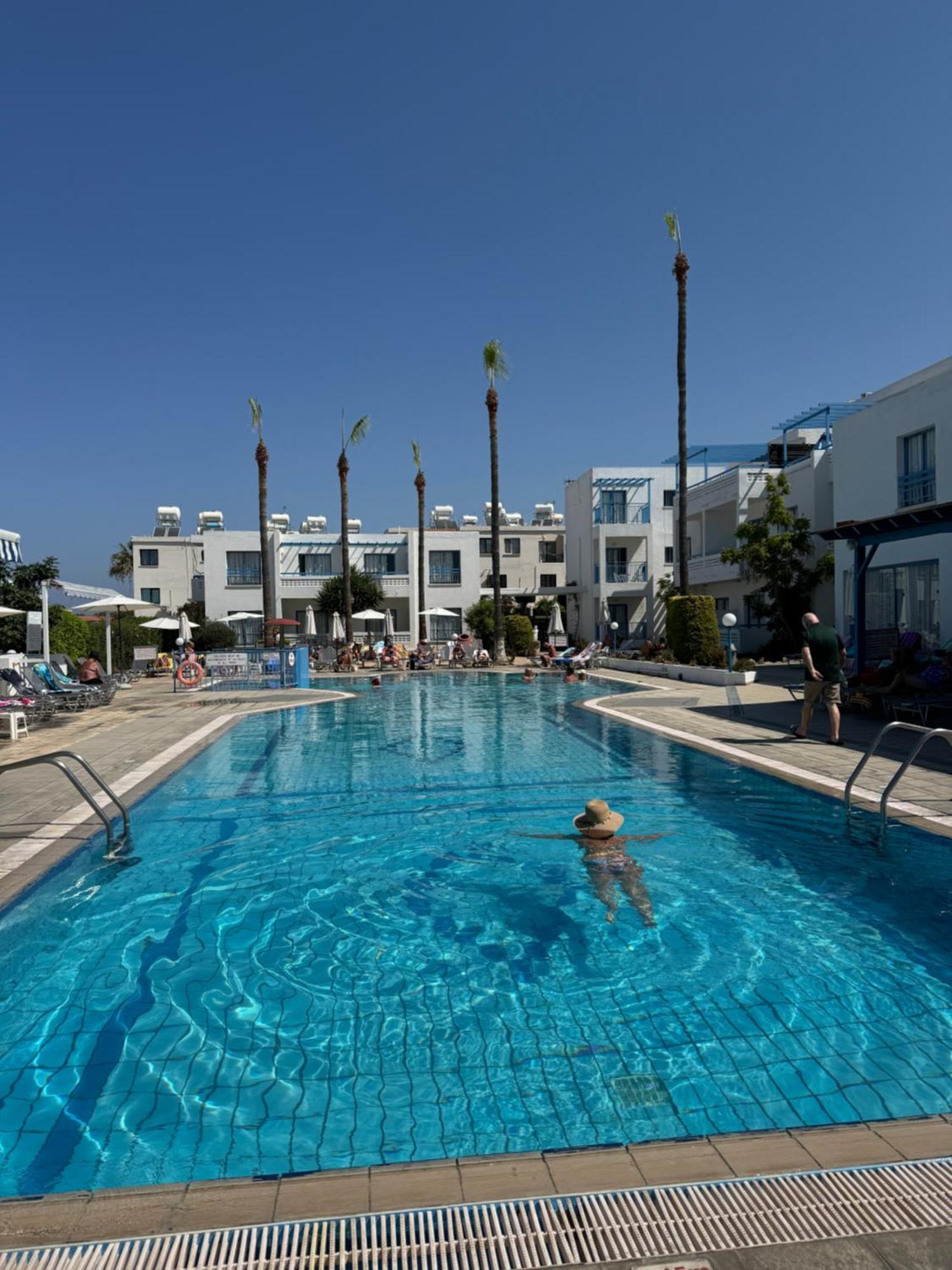 Kefalonitis Hotel Apartments Paphos Exterior foto