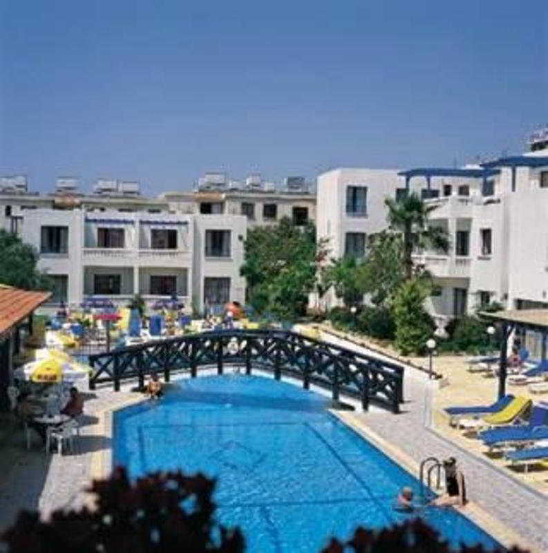 Kefalonitis Hotel Apartments Paphos Exterior foto