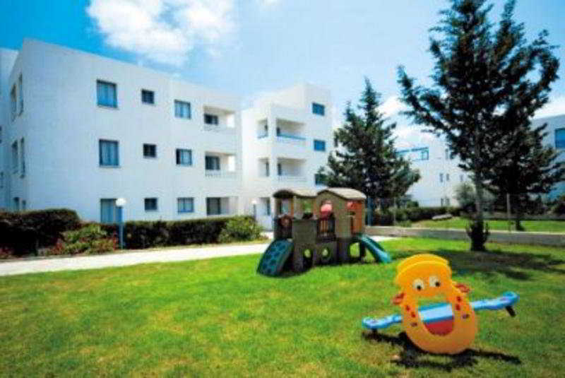 Kefalonitis Hotel Apartments Paphos Exterior foto